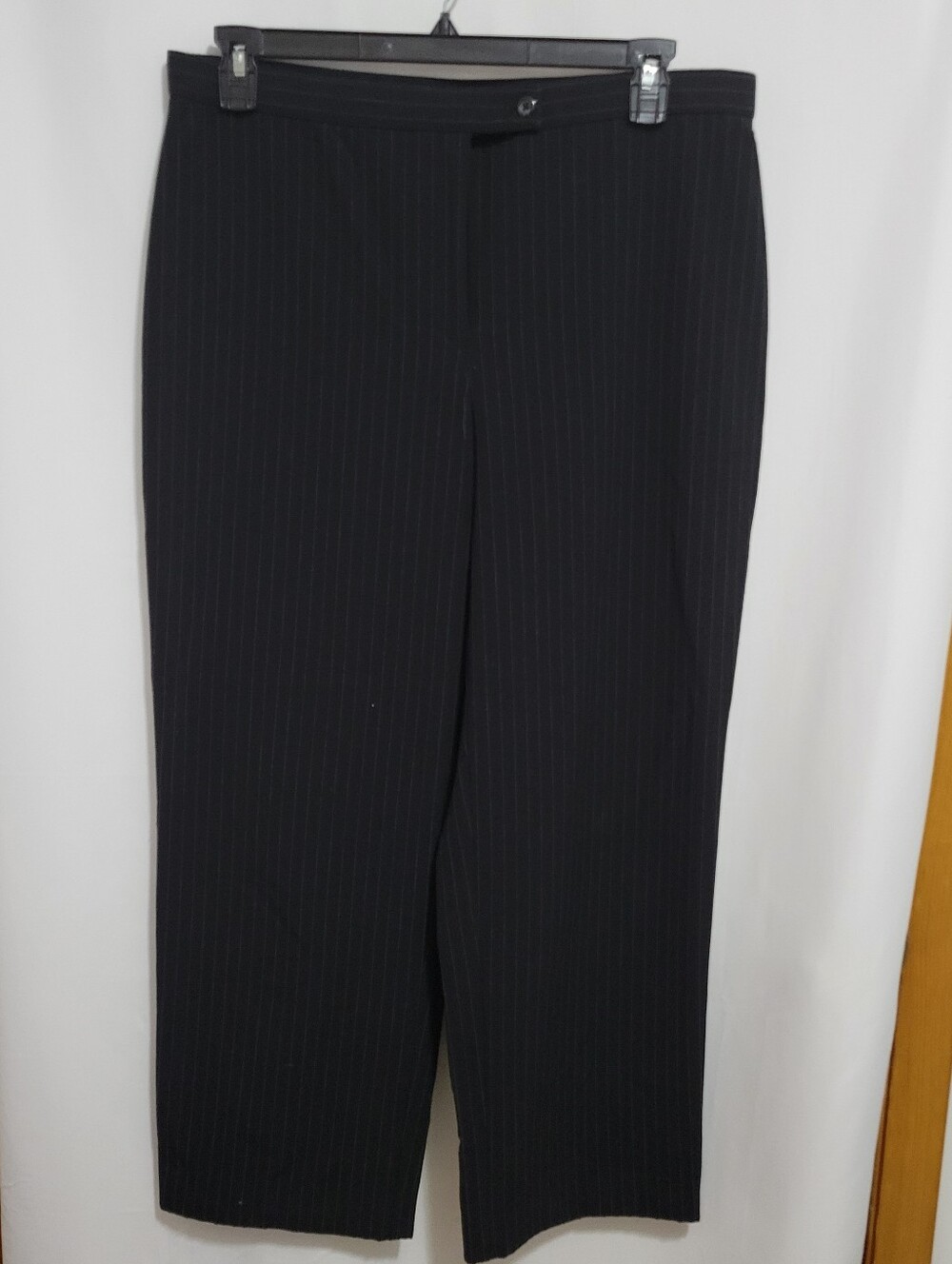 JM Collection Women's Black Pinstripe Straight Leg Slacks, Size 16